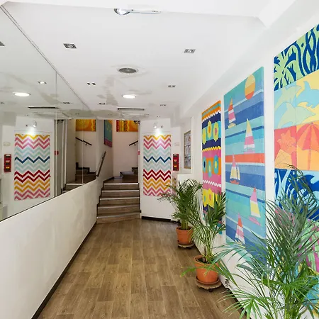 Villa Saint Exupery Beach Hostel-3