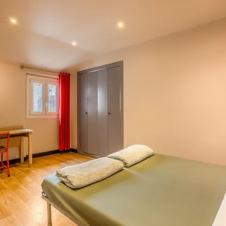 Villa Saint Exupery Beach Hostel-2
